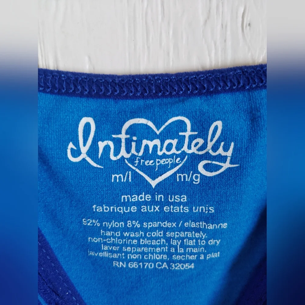 NWOT!! Intimately FREE PEOPLE, Medallion Crochet Bodycon Dress. Size M/L - Picture 6 of 8